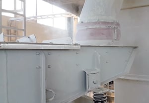 Dust leaking from sifter