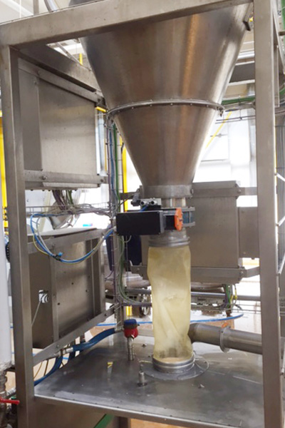 Seeflex 040E on outlet from silo to tank in breadmaking