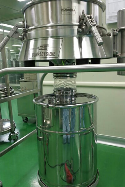 Seeflex 040E used from compact sieve to bin filler in the Pharma Industry